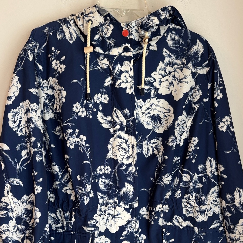 Talbots women Floral Hooded Raincoat Jacket Navy/White mismatch buttons fun 2X - Picture 2 of 11